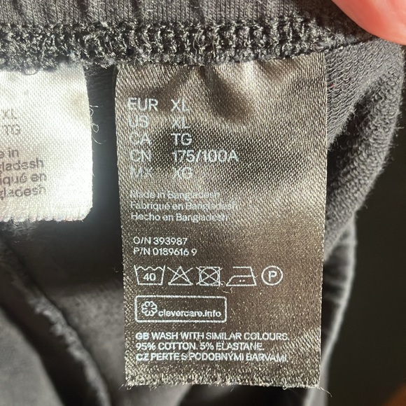 🖤🏃‍♂️Devided H & M Black Legging Pants With One Inch Elastic Waist Size XL - Picture 3 of 3